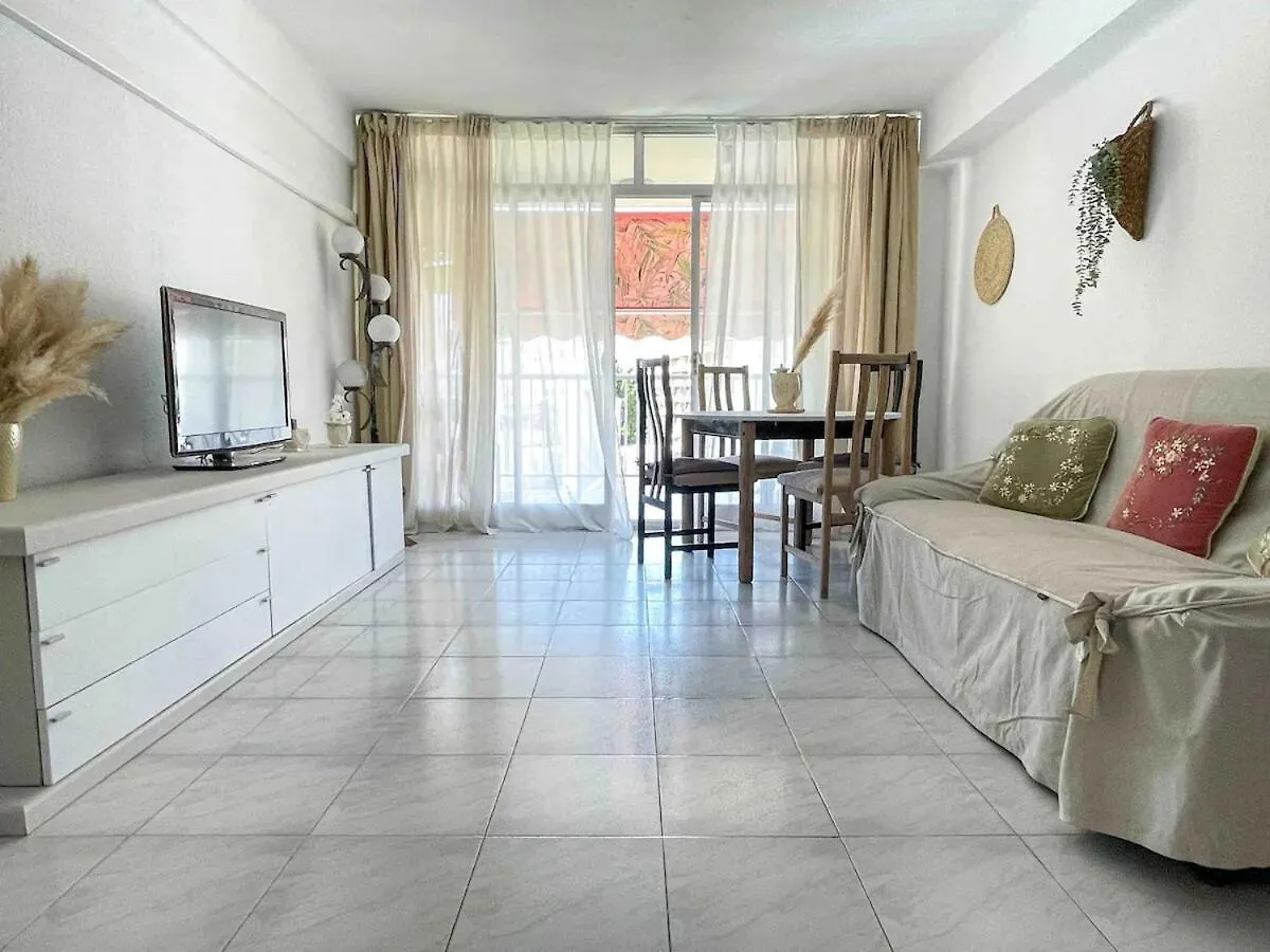 公寓 Top Location With A Pool And Terrace! 萨洛