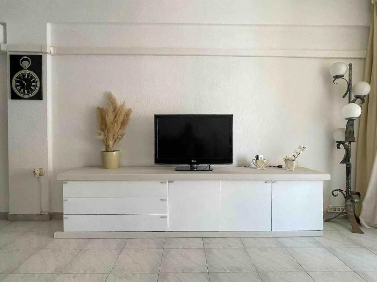 Top Location With A Pool And Terrace! 萨洛 公寓