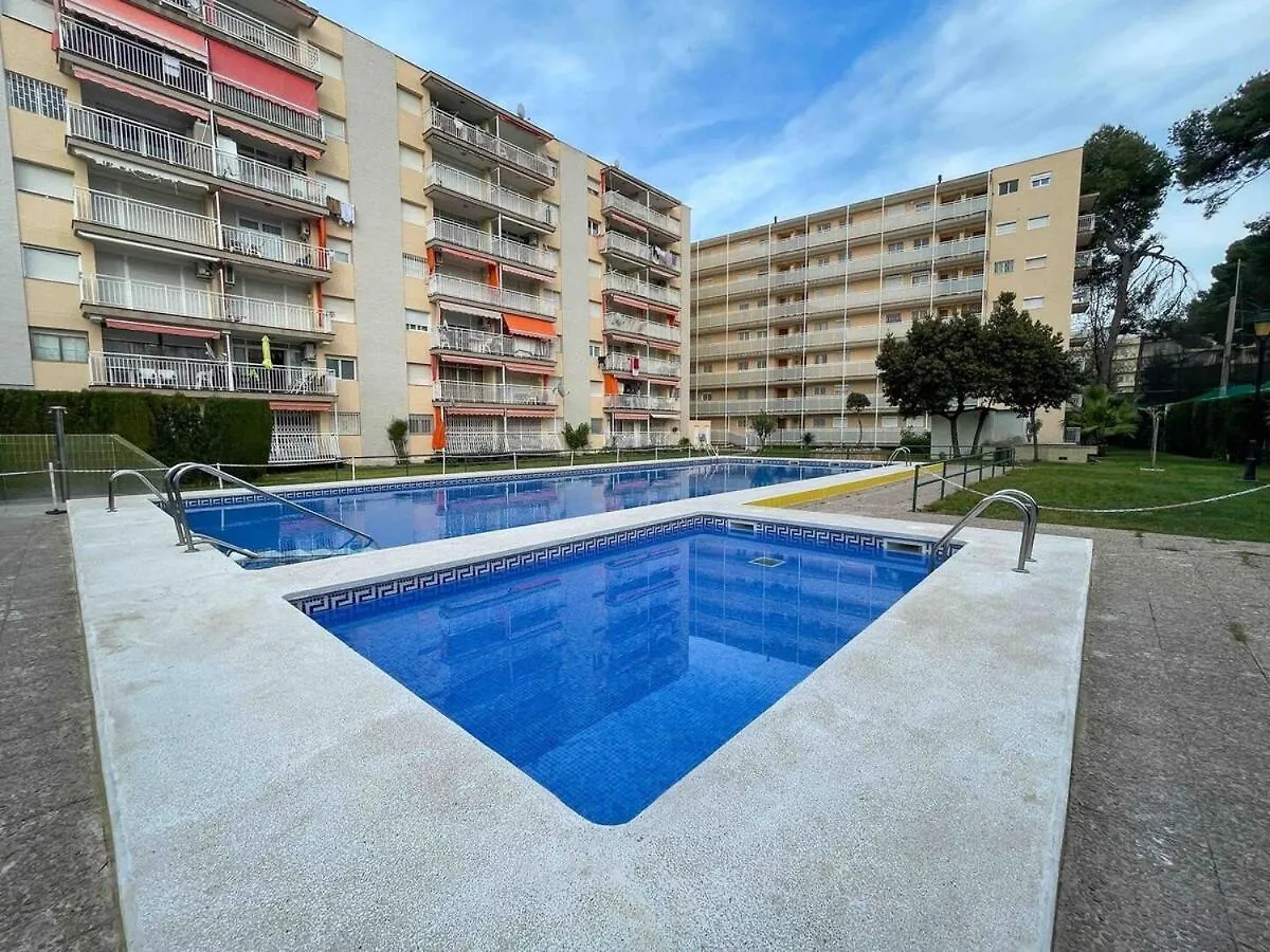 Top Location With A Pool And Terrace! 萨洛